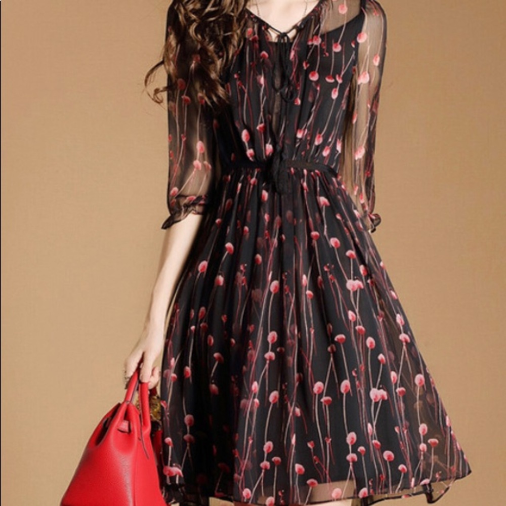 New NWT Metius Black Tie Neck Poppies Dress Size Small Fit & Flare